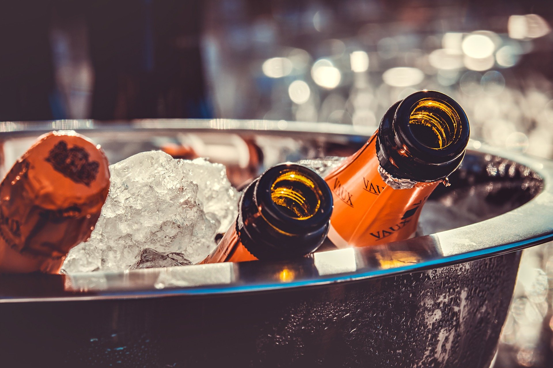 Champagne til mad: Derfor fortjener boblerne en plads ved hele middagen